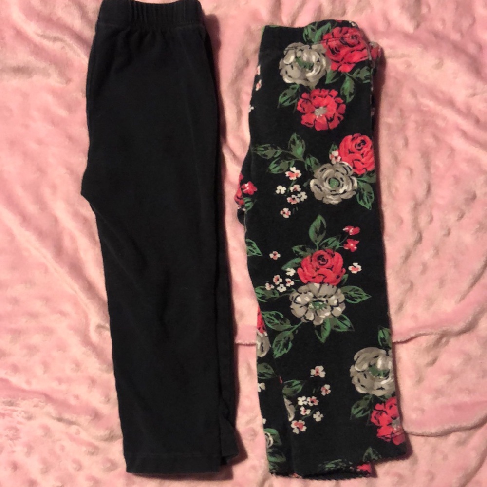 Set of 2 Carter’s leggings, size 18 months